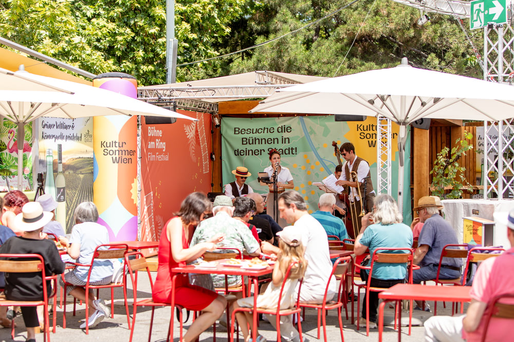 Kultursommer_Wien_20250706_Rathausplatz_Zazous (c) judith_stehlik_4_2025-07-10_0907587